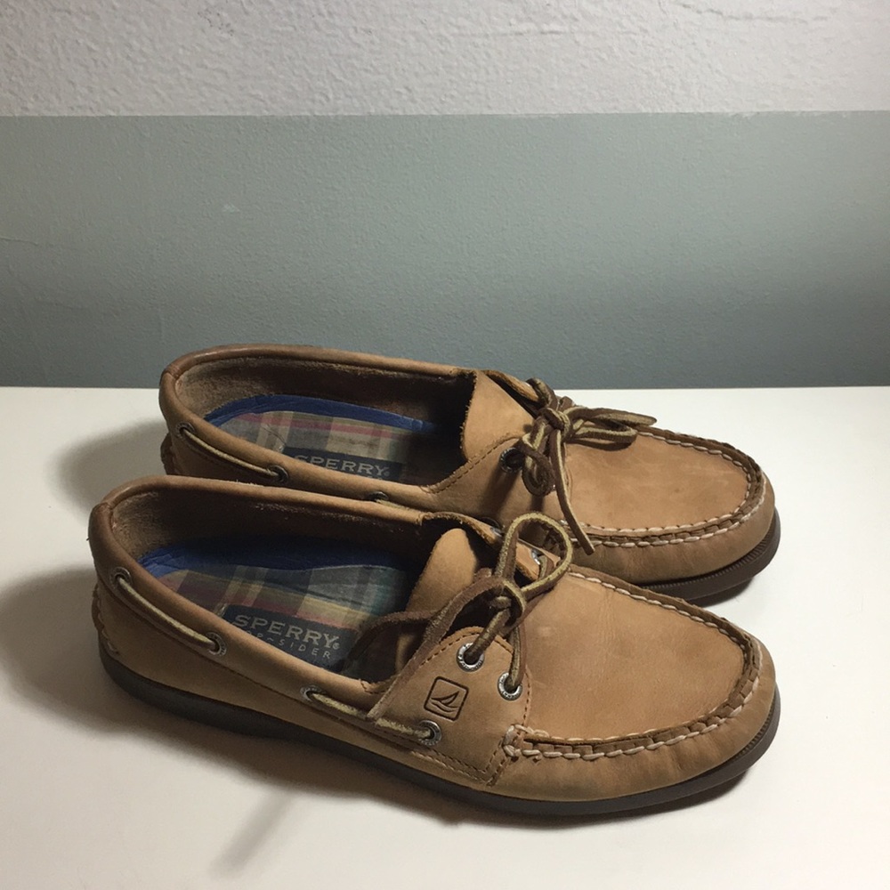 Sperry topsiders